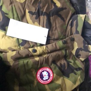 Brand new vest mens camo